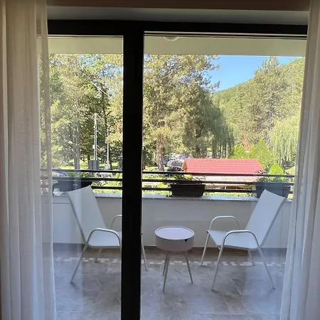 Pozitiv Апартаменты